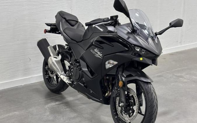 2026 Kawasaki Ninja® 500 SE ABS
