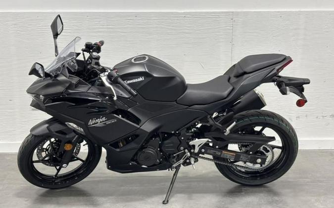 2026 Kawasaki Ninja® 500 SE ABS