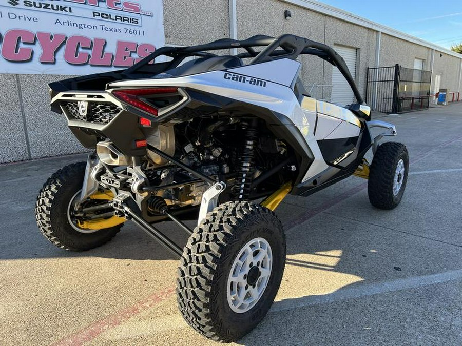 2024 Can-Am® Maverick R 999T DCT