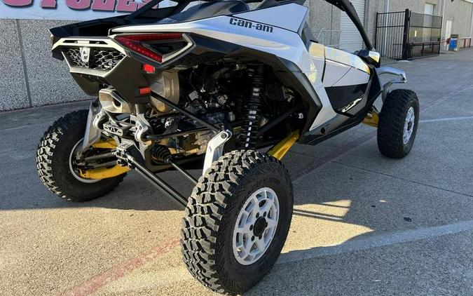 2024 Can-Am® Maverick R 999T DCT