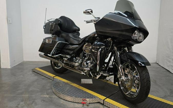 2011 Harley-Davidson CVO Road Glide Ultra SILVER/BLACK