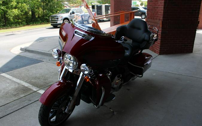 2023 Harley-Davidson® Ultra Limited Heirloom Red Fade
