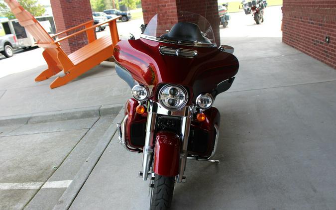 2023 Harley-Davidson® Ultra Limited Heirloom Red Fade