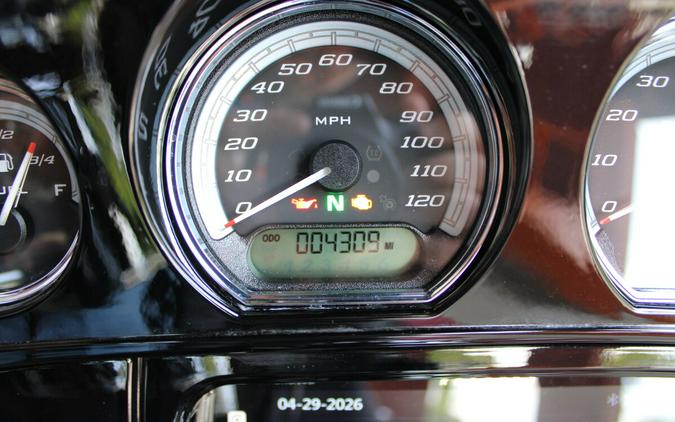 2023 Harley-Davidson® Ultra Limited Heirloom Red Fade