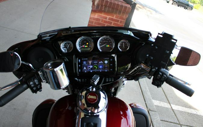 2023 Harley-Davidson® Ultra Limited Heirloom Red Fade