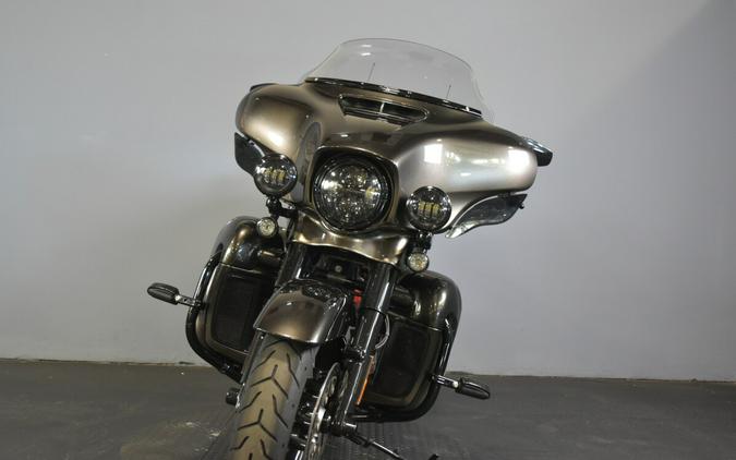 2018 Harley-Davidson CVO Limited Black Earth Fade