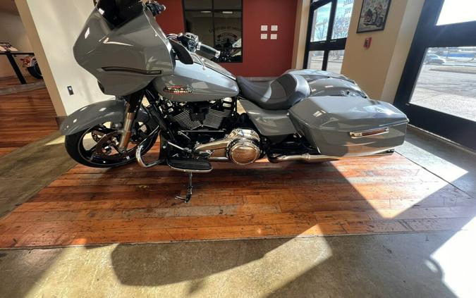 New 2026 Harley-Davidson Street Glide Solo Grand American Touring Motorcycle For Sale Near Memphis, TN
