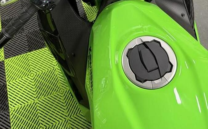 2025 Kawasaki Ninja® 500 KRT Edition SE ABS