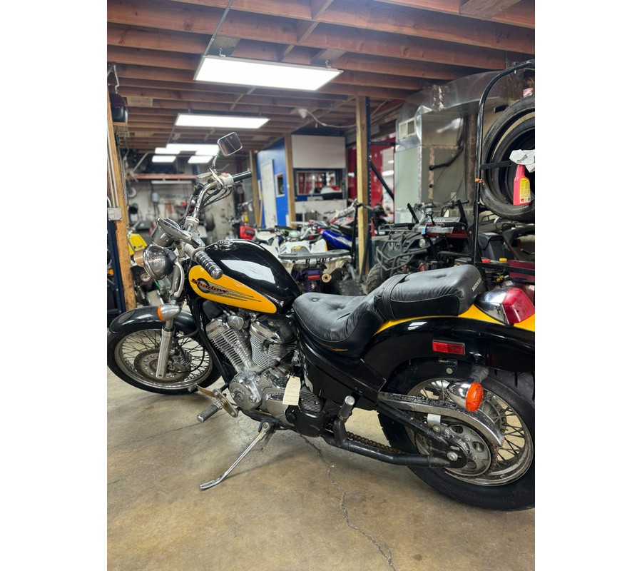 1997 HONDA VT600CD