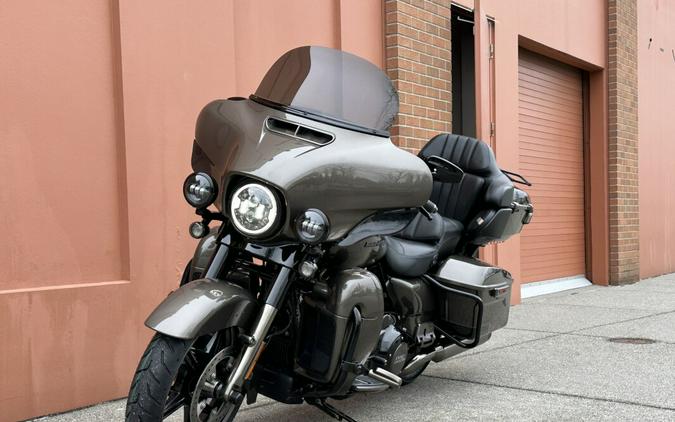 Harley-Davidson® CVO™ Limited Bronze Armor
