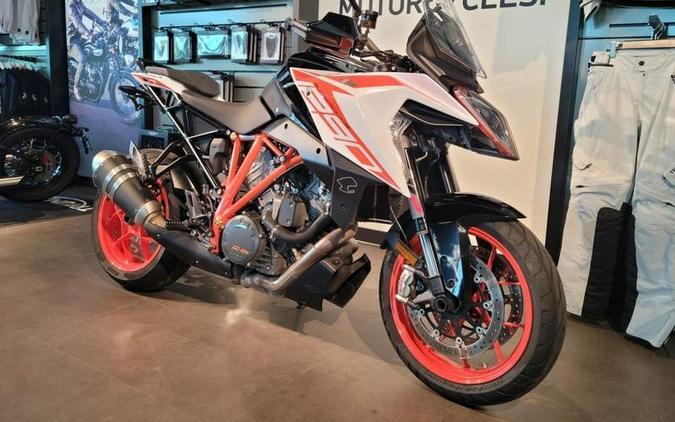 2019 KTM 1290 SUPER DUKE GT