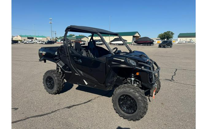 2023 Can-Am COMMANDER XT HD7