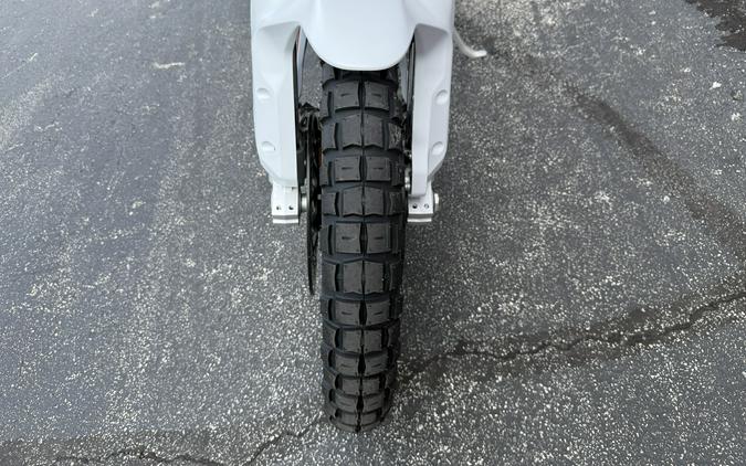 2027 Ducati DesertX V2 Matte Star White Silk - 001984