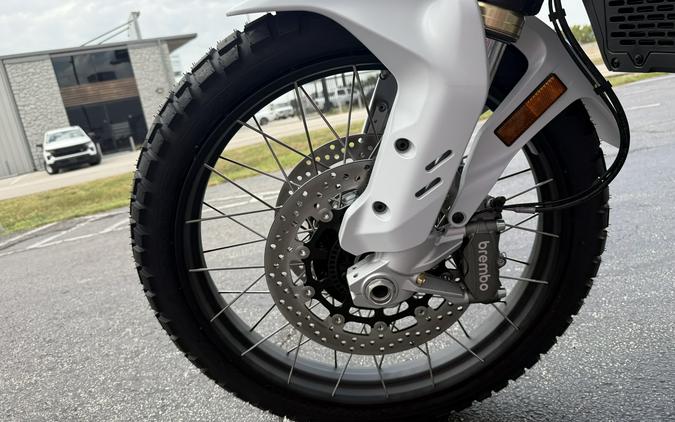 2027 Ducati DesertX V2 Matte Star White Silk - 001984