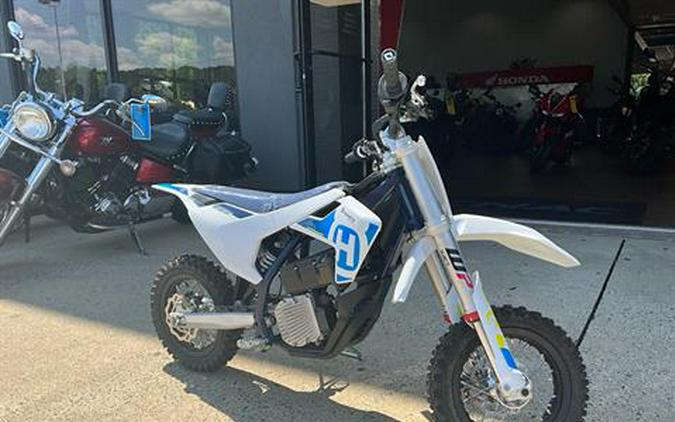 2024 Husqvarna EE 3