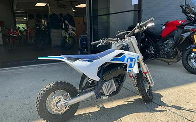 2024 Husqvarna EE 3