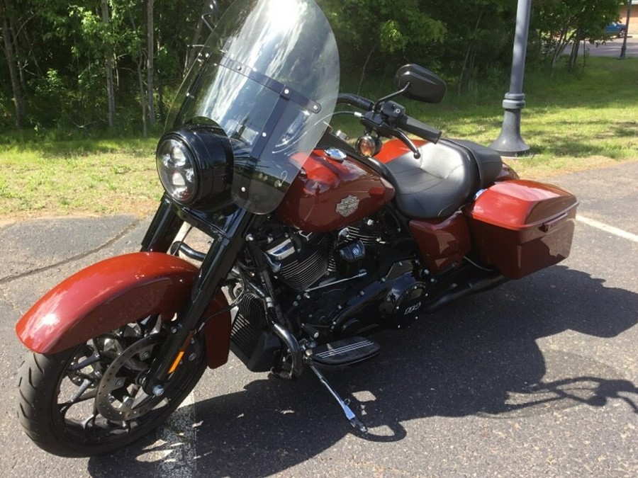 2024 Harley-Davidson® Road King® Special Red Rock