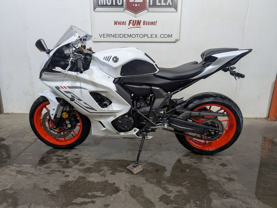 2023 Yamaha YZF R7
