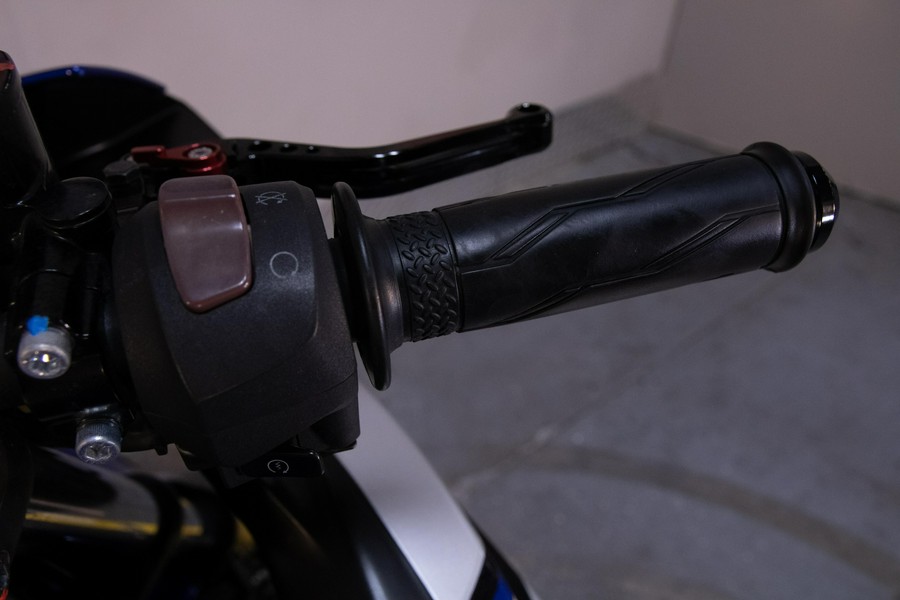 2016 Yamaha Motor Corp., USA YZF-R3