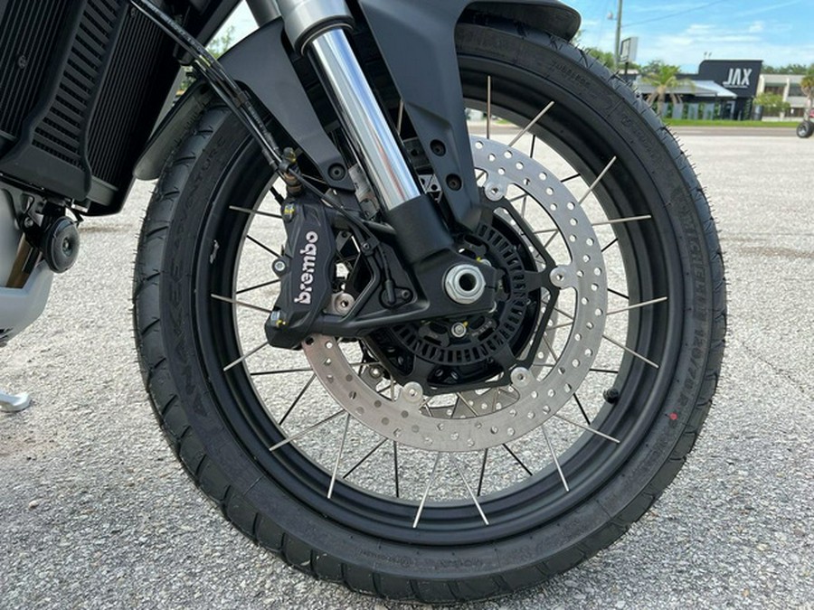 2025 Moto Guzzi Stelvio