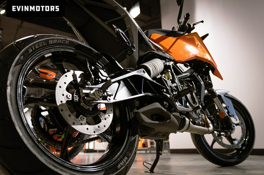 2024 KTM Duke 250