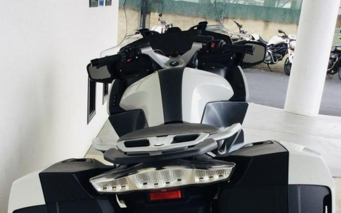 2024 BMW R 1250 RT Alpine White 3