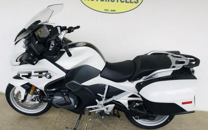 2024 BMW R 1250 RT Alpine White 3