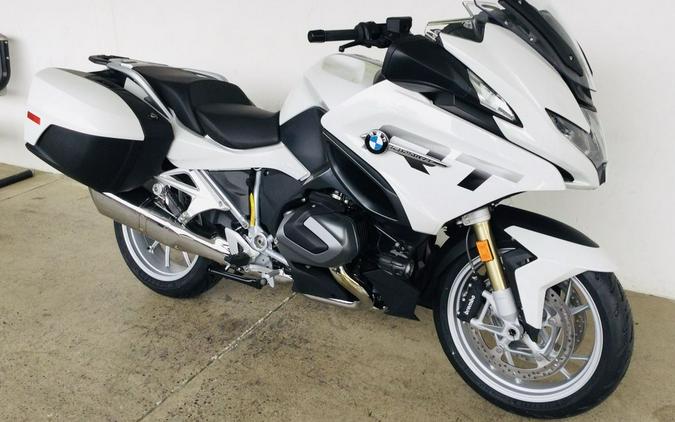 2024 BMW R 1250 RT Alpine White 3