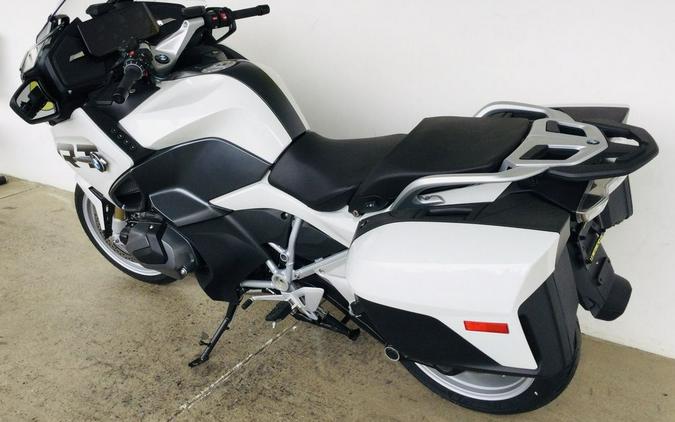 2024 BMW R 1250 RT Alpine White 3