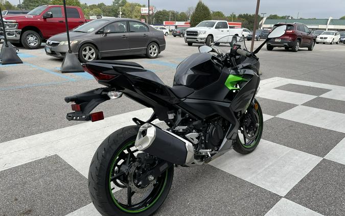 2023 Kawasaki Ninja® 400 ABS