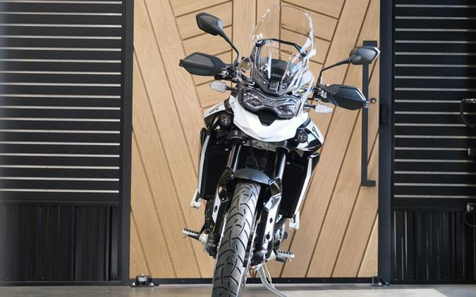 2024 Triumph Tiger 900 GT Pro Snowdonia White / Sapphire Black