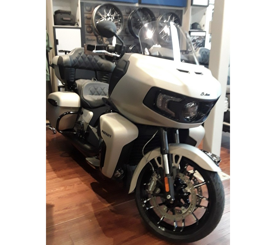 2023 Indian Motorcycle® Pursuit Dark Horse® with Premium Package