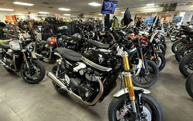 2025 Triumph Speed Twin 1200 RS Sapphire Black