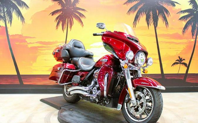 2017 Harley-Davidson® FLHTCU - Electra Glide® Ultra Classic®
