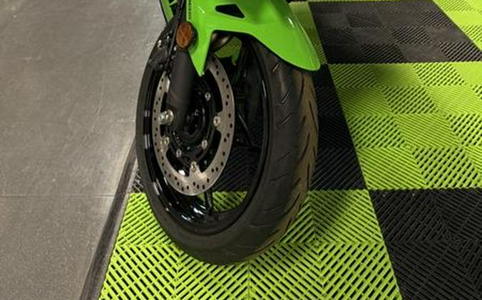 2026 Kawasaki Ninja® 500 KRT Edition SE ABS