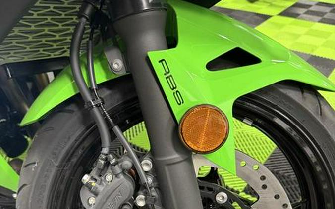 2026 Kawasaki Ninja® 500 KRT Edition SE ABS