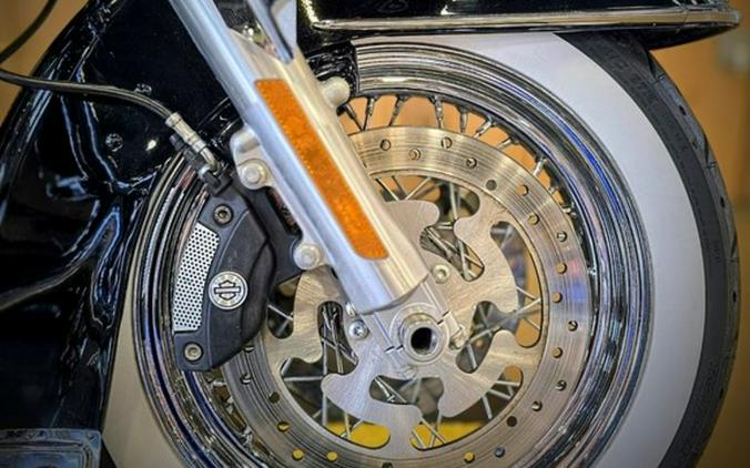 2010 Harley-Davidson® FLHRC - Road King® Classic