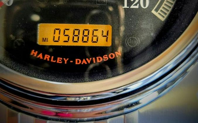 2010 Harley-Davidson® FLHRC - Road King® Classic