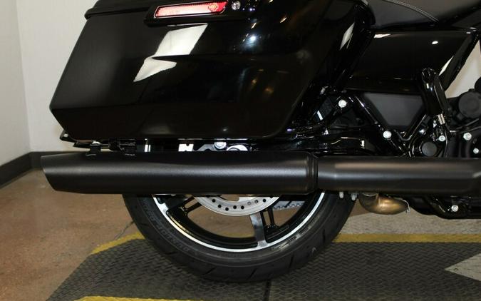 Harley-Davidson Road Glide® 2024 FLTRX 84409250 VIVID BLACK