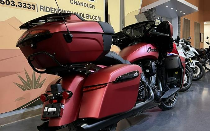 2025 Indian Motorcycle® Roadmaster® PowerPlus Dark Horse® 112 w/PowerBand Sunset Red Smoke