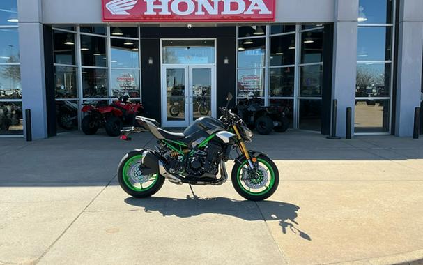 2026 Kawasaki Z900 SE ABS