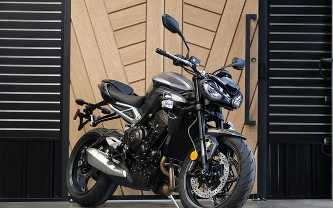 2024 Triumph Street Triple 765 R Silver Ice