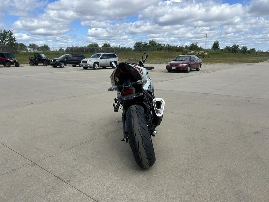 2025 Kawasaki Ninja ZX6R ABS White