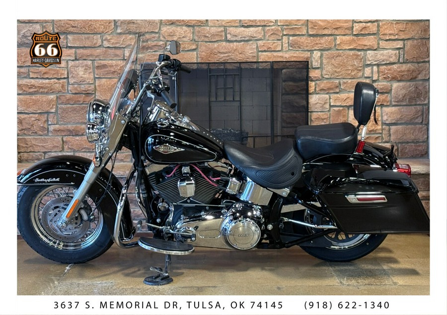 2013 Harley-Davidson® Heritage Softail® Classic BLACK W/ PINSTRIPE