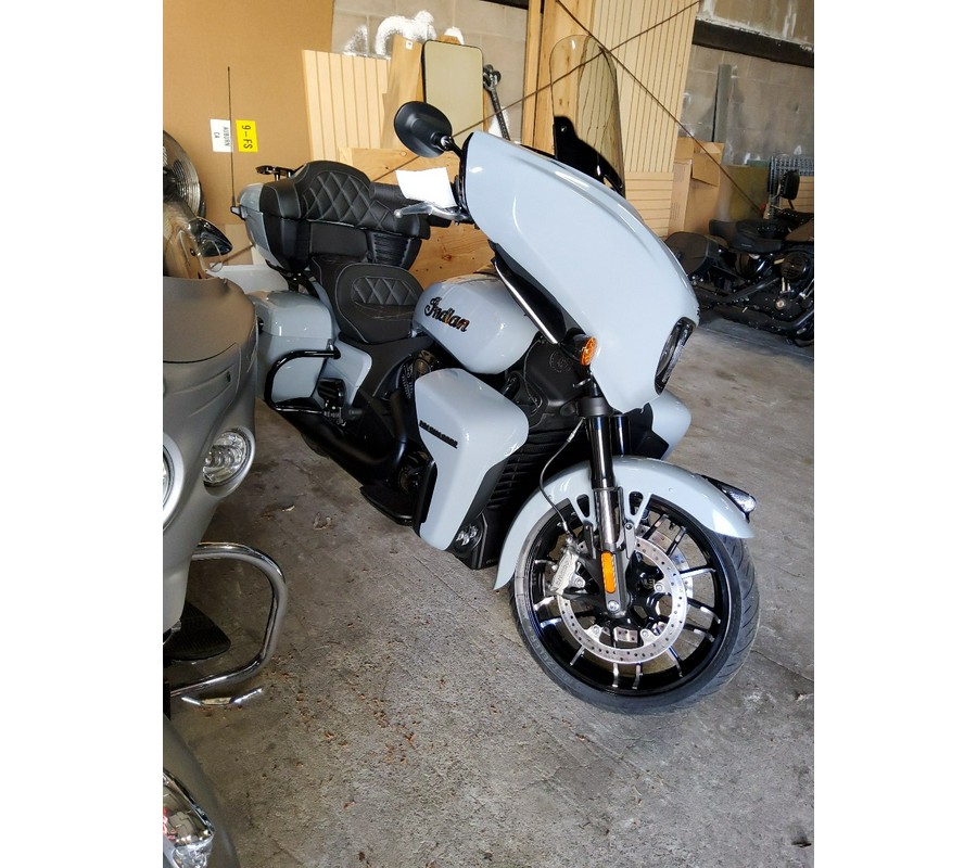 2025 Indian Motorcycle® Roadmaster® PowerPlus Dark Horse®