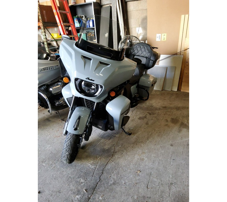 2025 Indian Motorcycle® Roadmaster® PowerPlus Dark Horse®