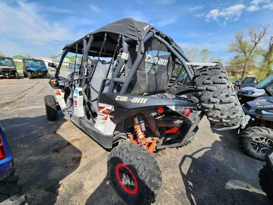 2014 Can-Am® Maverick MAX X® rs DPS™ 1000R White, Black & Can-Am Red