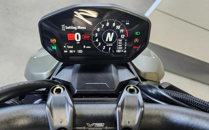 2024 Ducati Street Fighter V2