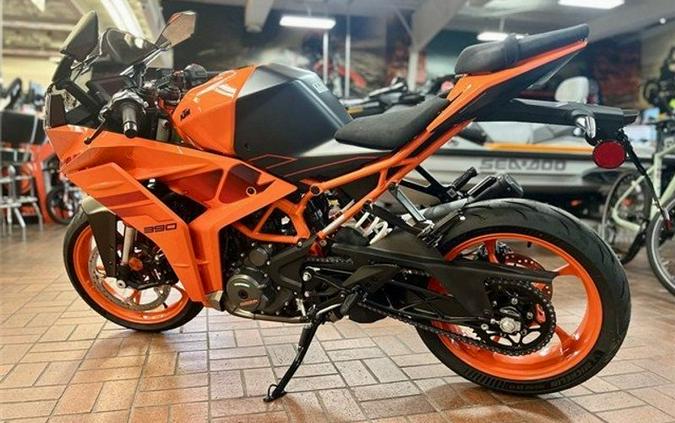 New 2024 KTM RC 390