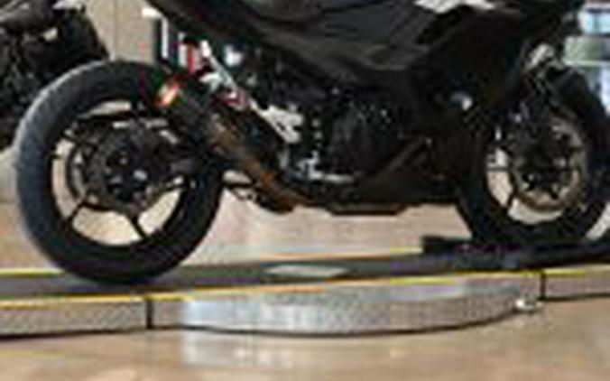 2025 Kawasaki Ninja 500 ABS